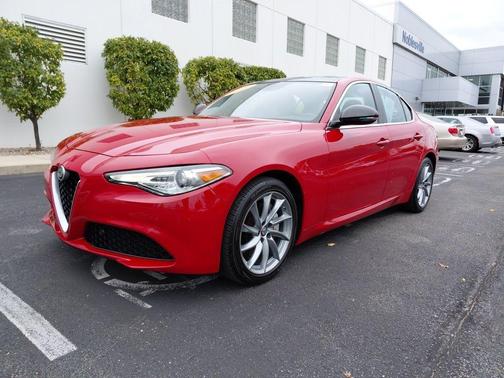 2017 Alfa Romeo Giulia Ti