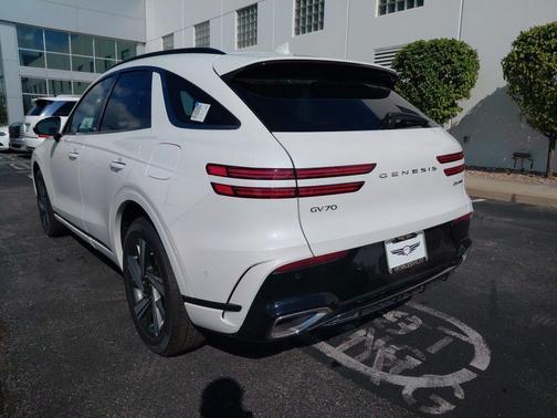 2026 Genesis GV70 3.5T Sport Advanced