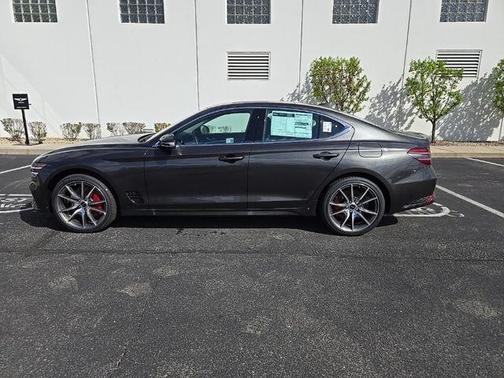 2025 Genesis G70 2.5T
