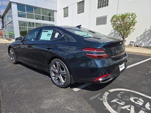 2025 Genesis G70 2.5T