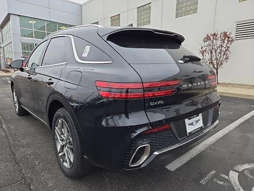 2025 Genesis GV70 2.5T