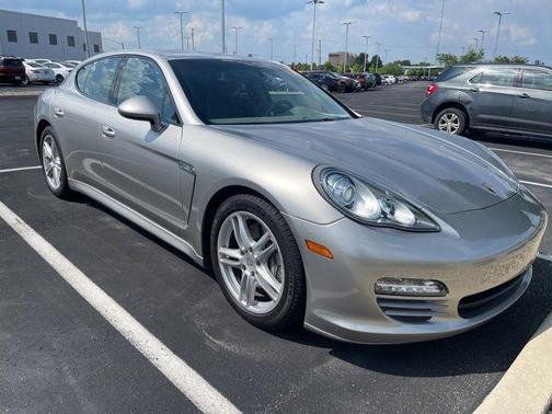 2011 Porsche Panamera 4