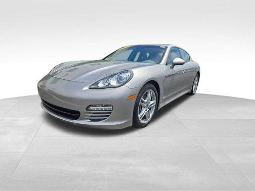 2011 Porsche Panamera 4