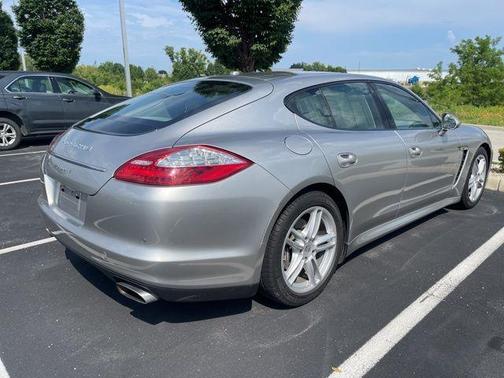 2011 Porsche Panamera 4