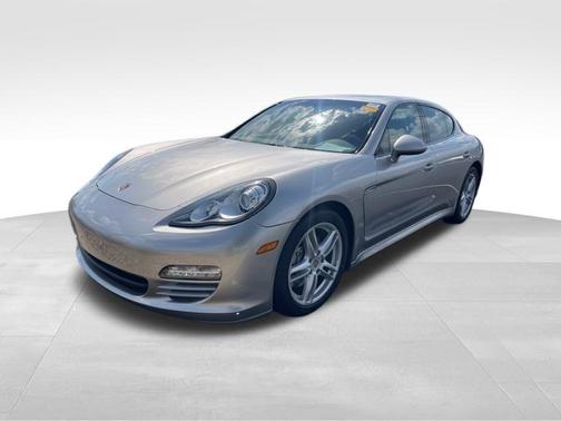 2011 Porsche Panamera 4