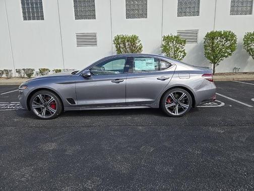 2025 Genesis G70 2.5T