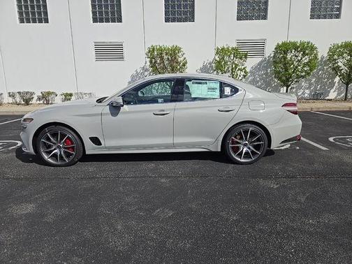 2025 Genesis G70 2.5T
