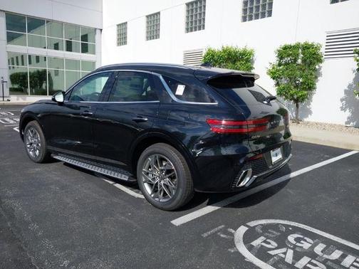 2025 Genesis GV70 2.5T