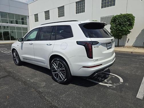 2022 Cadillac XT6 Sport AWD