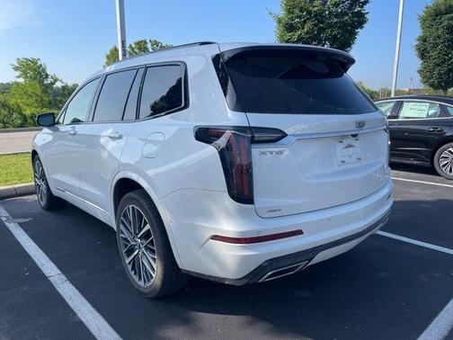 2022 Cadillac XT6 Sport AWD