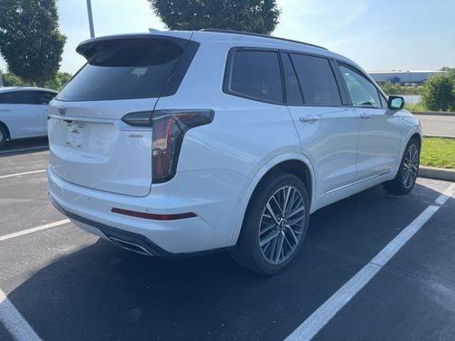 2022 Cadillac XT6 Sport AWD