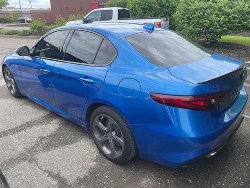 2017 Alfa Romeo Giulia Base