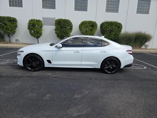 2023 Genesis G70 2.0T