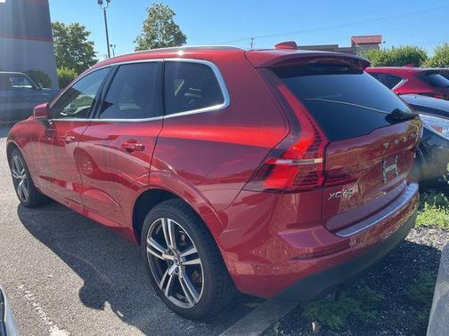 2018 Volvo XC60 T5 Momentum