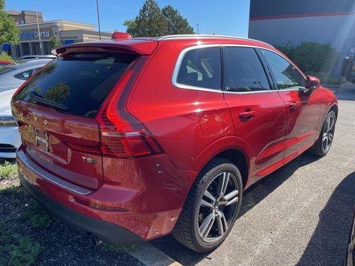 2018 Volvo XC60 T5 Momentum