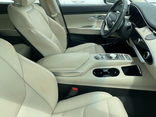 2022 Genesis GV70 2.5T