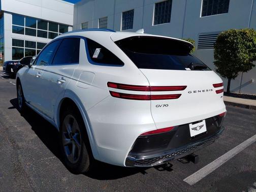 2026 Genesis GV70 2.5T
