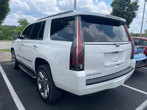 2017 Cadillac Escalade Luxury