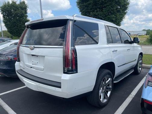 2017 Cadillac Escalade Luxury