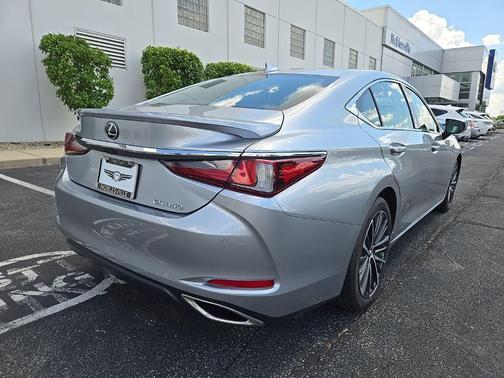 2022 Lexus ES 350 Base