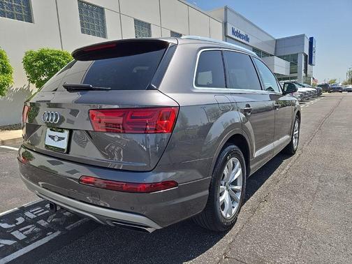 2019 Audi Q7 55 Premium