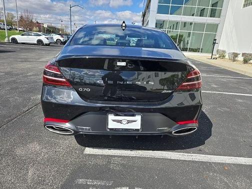 2025 Genesis G70 2.5T