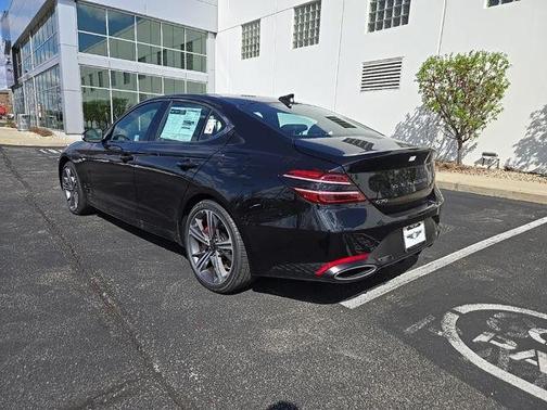2025 Genesis G70 2.5T