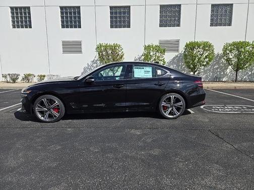 2025 Genesis G70 2.5T
