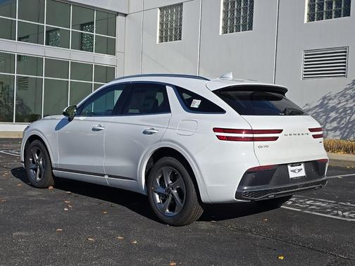 2026 Genesis GV70 2.5T