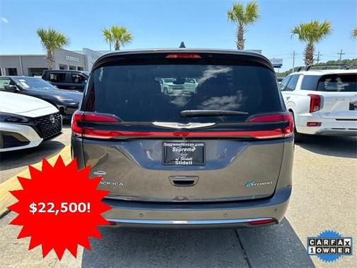 2022 Chrysler Pacifica Hybrid Touring L