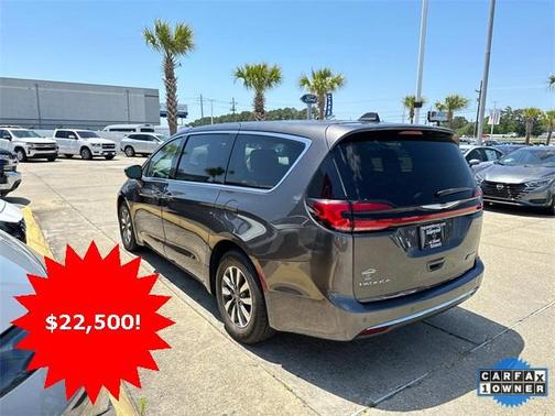 2022 Chrysler Pacifica Hybrid Touring L