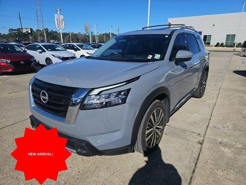 2024 Nissan Pathfinder Platinum