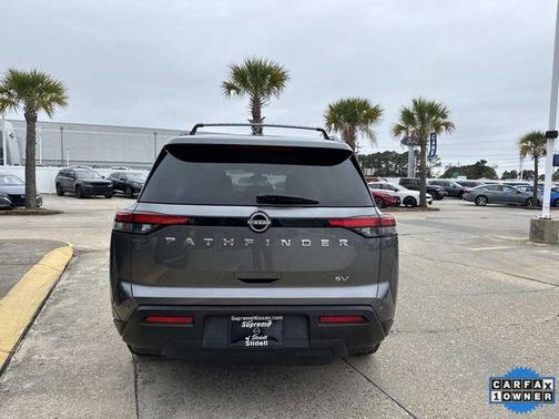 2022 Nissan Pathfinder SV
