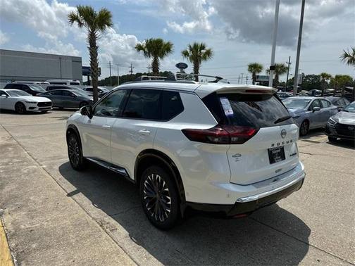 2025 Nissan Rogue Platinum