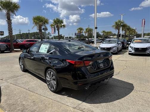 2025 Nissan Altima SL