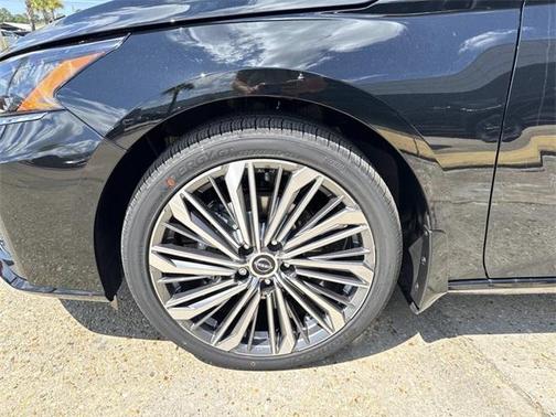 2025 Nissan Altima SL