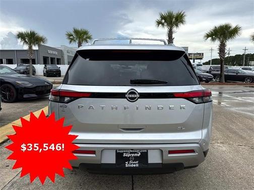 2025 Nissan Pathfinder SL