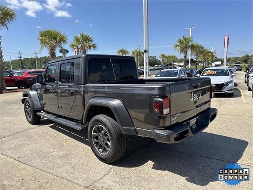 2023 Jeep Gladiator Overland