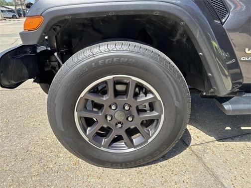 2023 Jeep Gladiator Overland