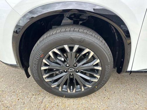 White / Black 2026 Nissan Rogue Platinum