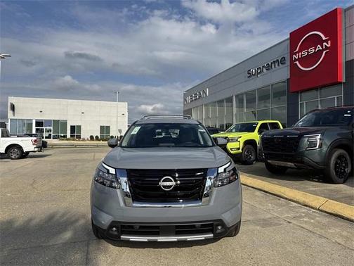 2025 Nissan Pathfinder Platinum
