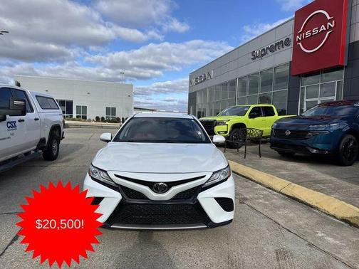 Wind Chill Pearl 2020 Toyota Camry XSE