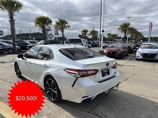 Wind Chill Pearl 2020 Toyota Camry XSE