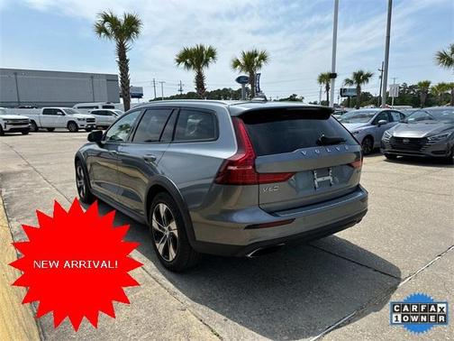 2020 Volvo V60 Cross Country T5