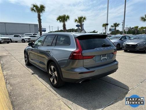 2020 Volvo V60 Cross Country T5