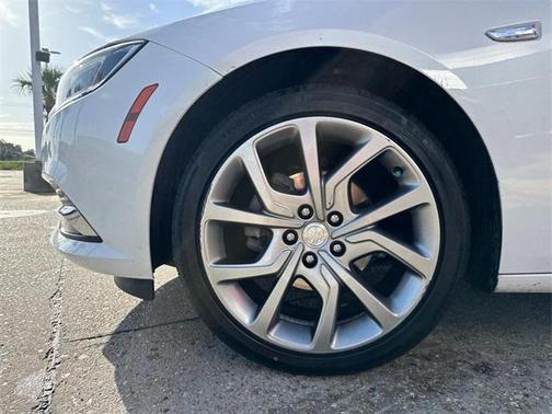 2019 Buick Regal Sportback Avenir