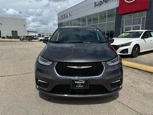 2022 Chrysler Pacifica Touring-L
