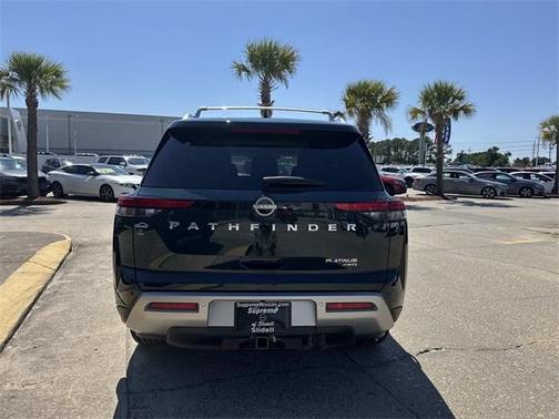 2025 Nissan Pathfinder Platinum