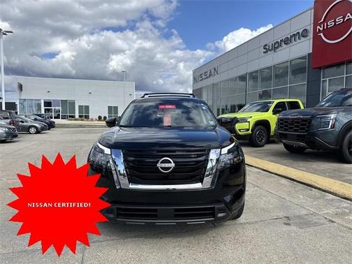 2024 Nissan Pathfinder SV