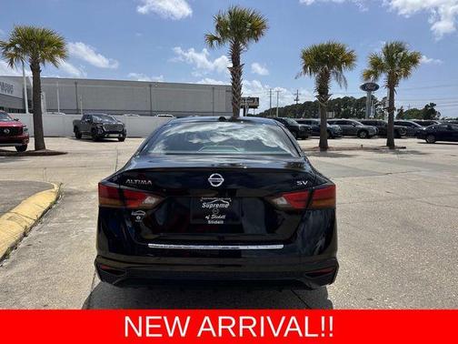 Black 2022 Nissan Altima 2.5 SV